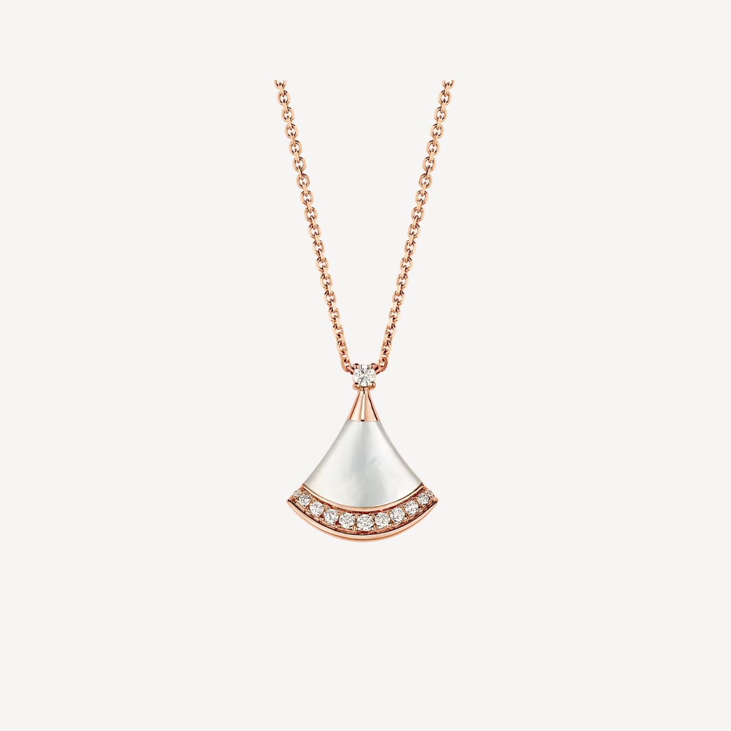Bulgari Diva’s Dream Necklace “Rose Gold / Mother of Pearl”