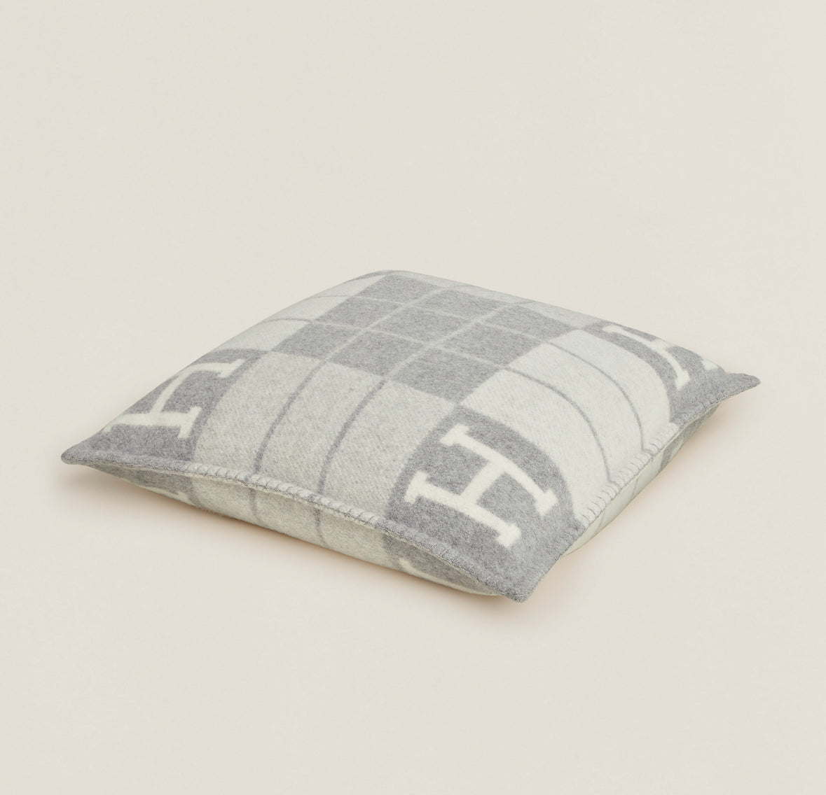 Hermes Avalon III Pillow “Grey”
