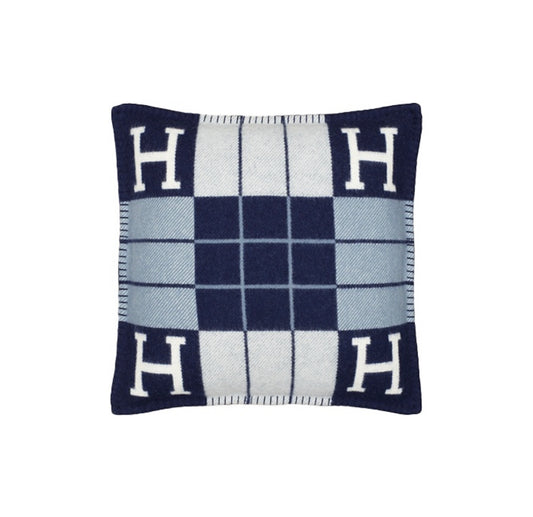 Hermes Avalon III Pillow “Navy”