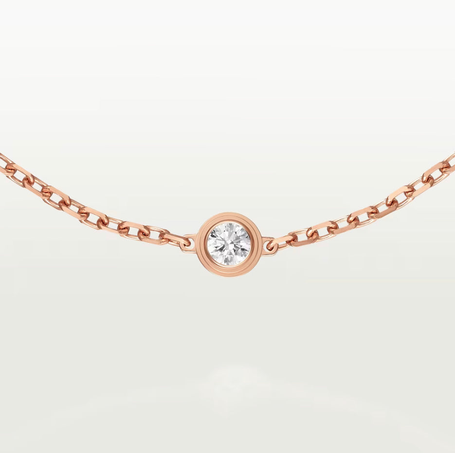 💖疊戴襯衫一流💖 Cartier d'Amour legers necklace XS 白金加細size 飛碟頸鍊鏈有盒有証書, 女裝,  飾物及配件, 頸鍊- Carousell
